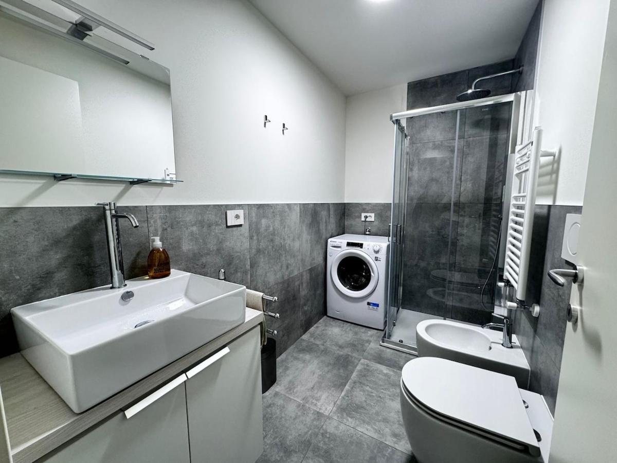 Apartmán Bilocale Con Patio Privato Turín Exteriér fotografie